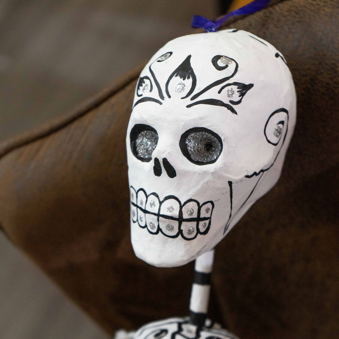 Skeleton Papel Mache M