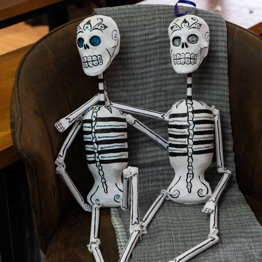 Skeleton Papel Mache M