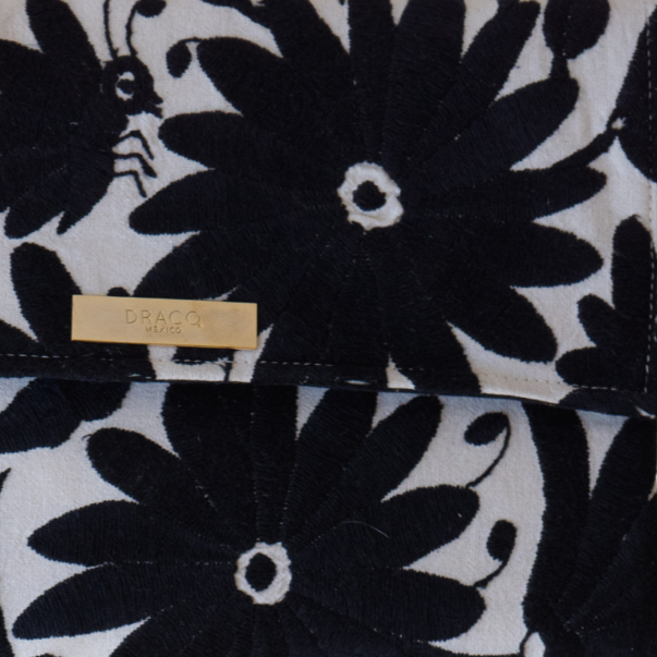 Otomi Joplin Clutch Black