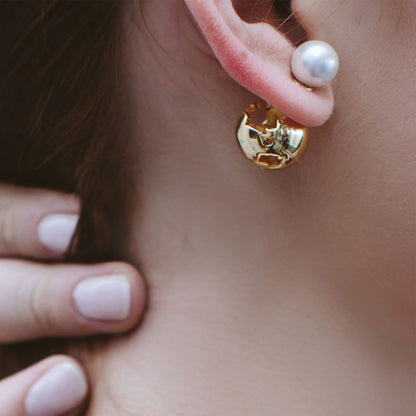 World Globe / Pearl Earrings